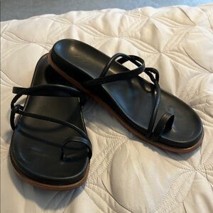 Black strappy Women's Sandals